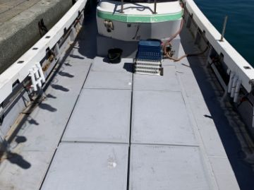 前方デッキ写真